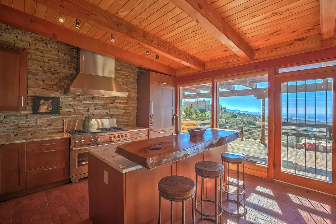 Harvey Residence - Interiors - Kitchen Accents and Views