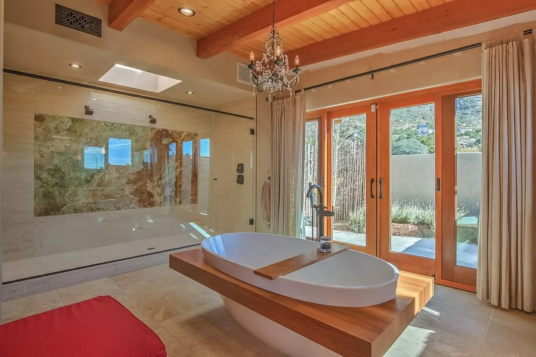 Harvey Residence - Interiors - Beautiful Bathrooms and Views Galore