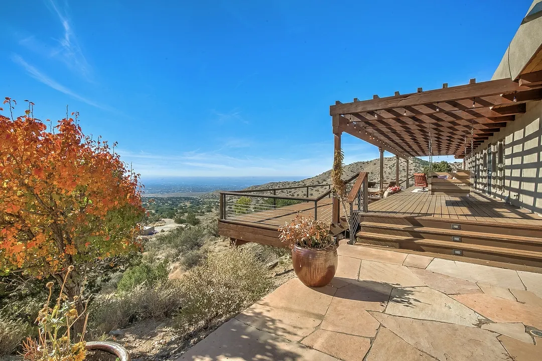 Harvey Residence - Exteriors - Covered Patio and the Best Views