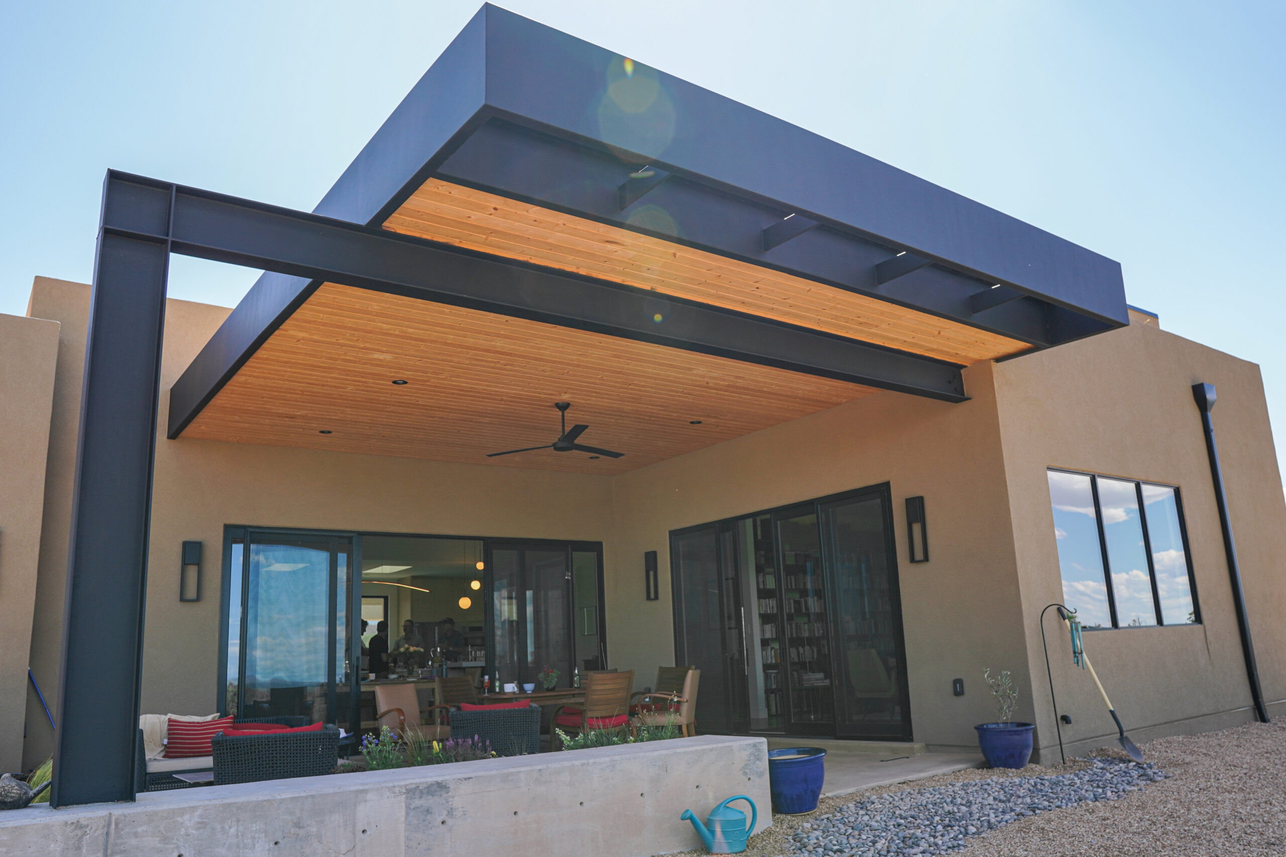 Poper Residence - Exterior - Backyard